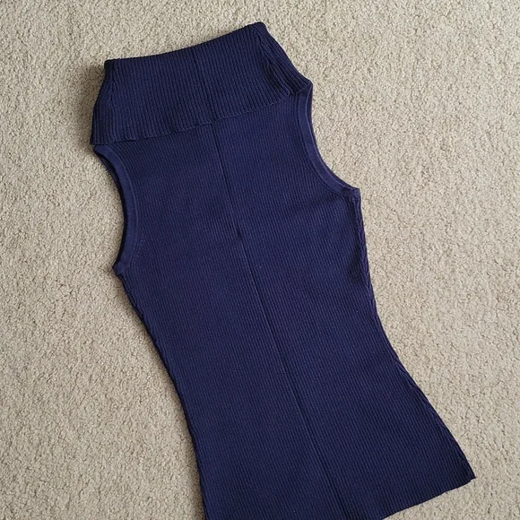 B.Moss Sleeveless Cowl Neck Sweater - Picture 3 of 6